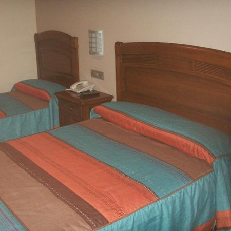 Hostal La Nava Мадрид Экстерьер фото