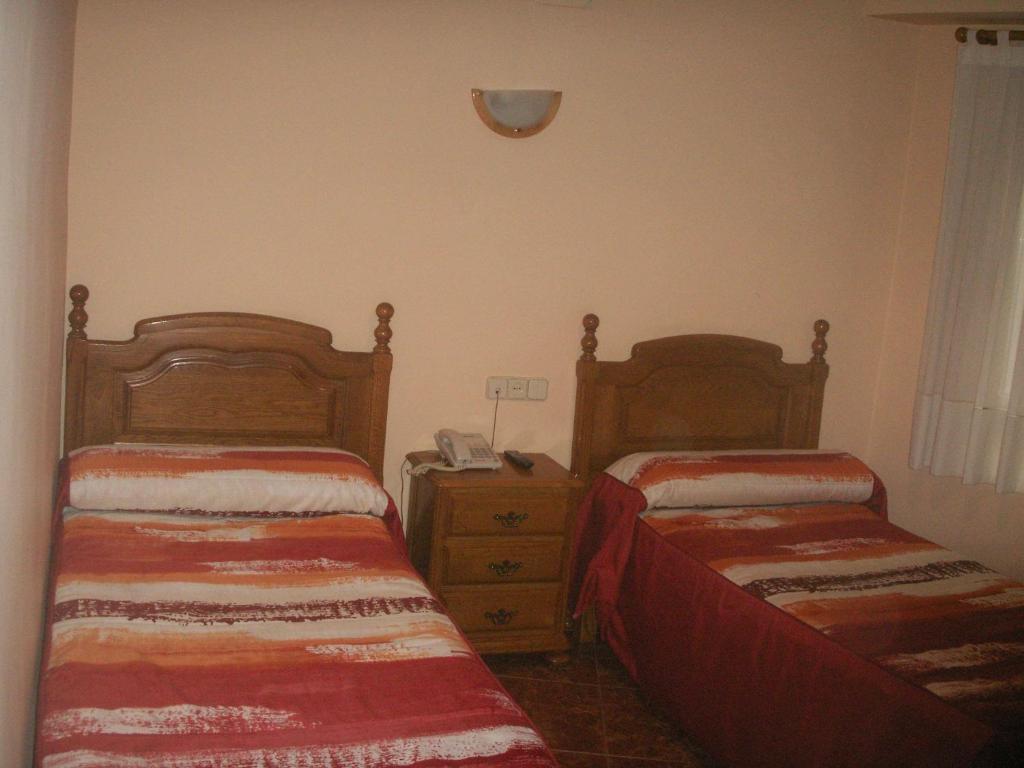 Hostal La Nava Мадрид Экстерьер фото