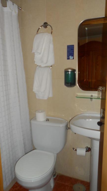 Hostal La Nava Мадрид Номер фото